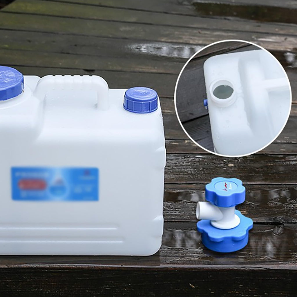 2 Gallons Clear Water Container with Spigot and Handle V778608