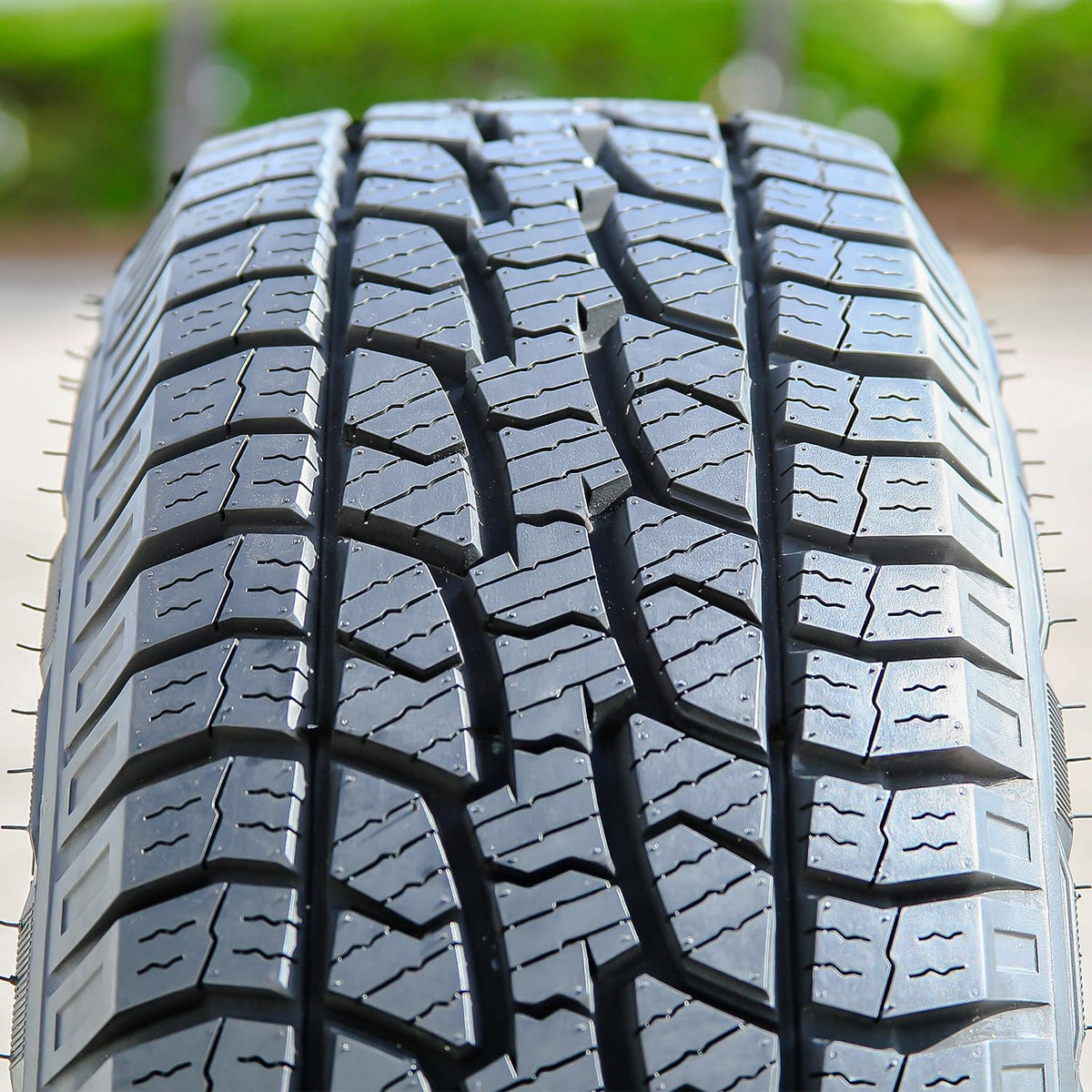 275/60R20 Tires W2121